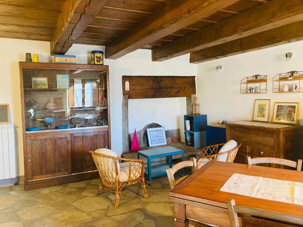 Apartamento Castello Di Urbech Pratovecchio Exterior foto