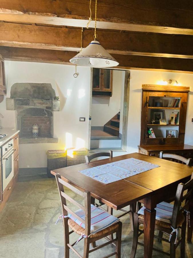Apartamento Castello Di Urbech Pratovecchio Exterior foto